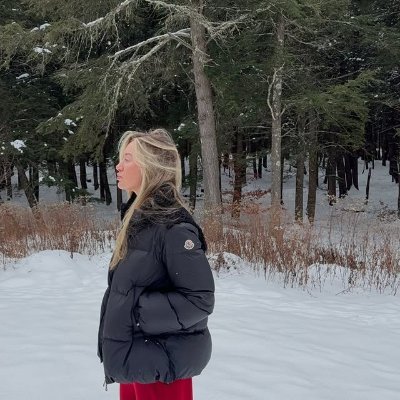 megallie_'s profile picture. Creative Founder. Red over white but never say no to either.