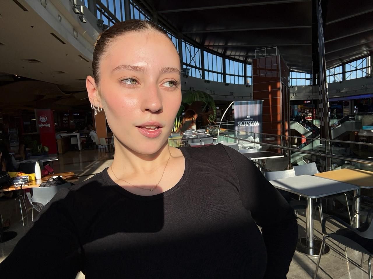 girauard69701's profile picture. 🌙 cat parent with a wild side • 21 ~ psychology major / alt account 🐾