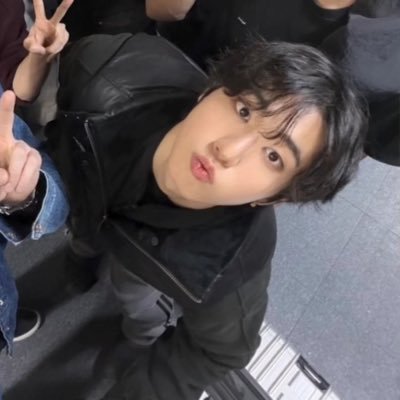 skzzjk's profile picture. ✧*: there is no destination✧*:･