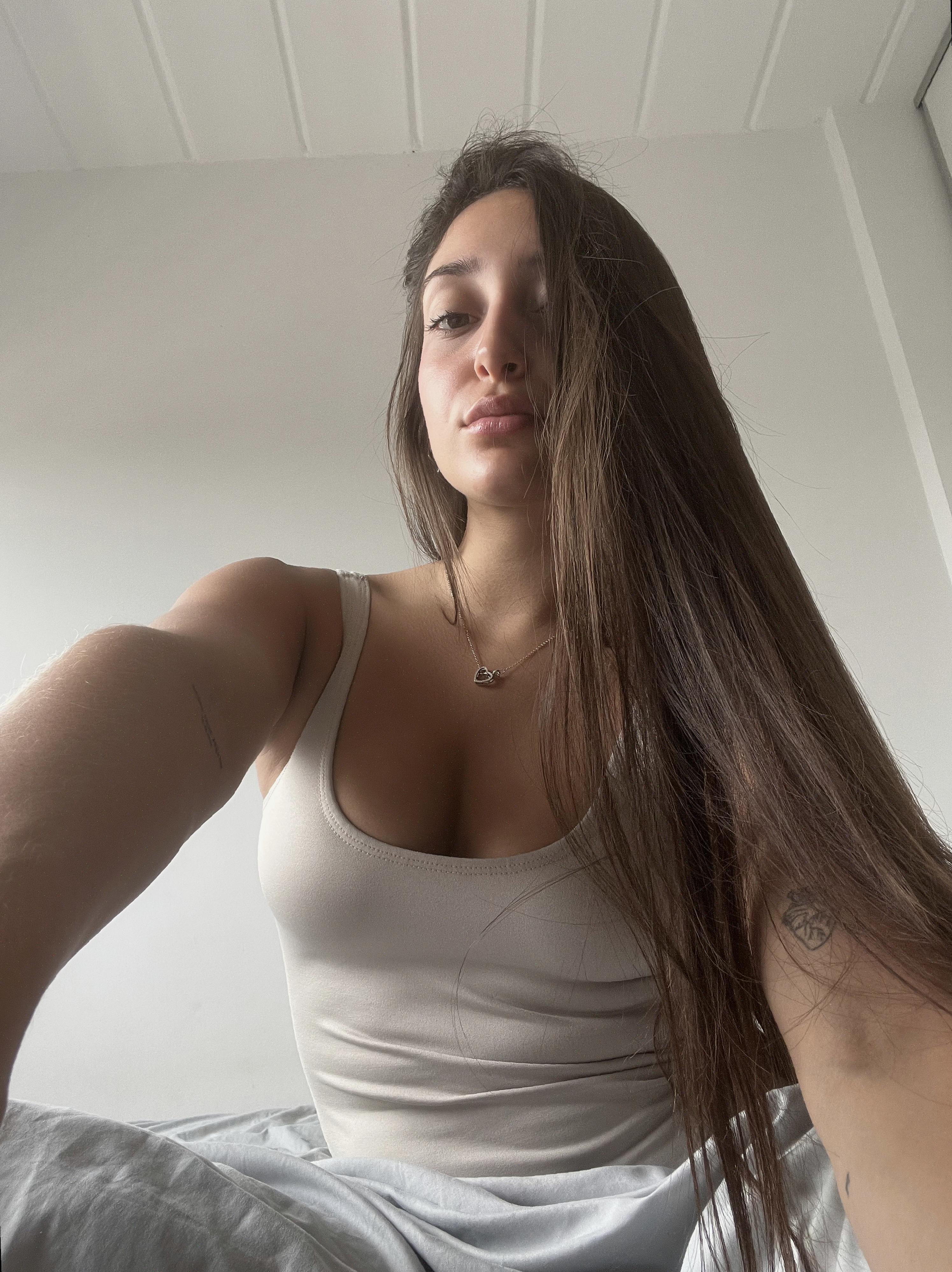 navya636339's profile picture. i only open up in private… follow bacc n find out 😏👀