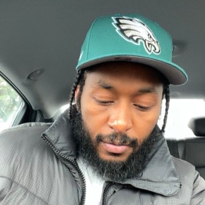 teemo__upt's profile picture. #Madeforthis #FlyEaglesFly #Ringthebell #LetsgoFlyers Philly Sports Fan 4/4