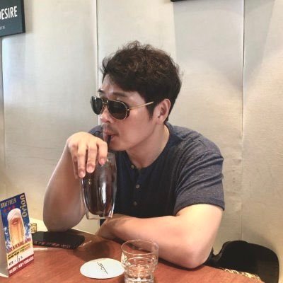 ____balloons's profile picture. 