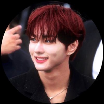 strawberrrywon's profile picture. 🐈🥭/🐣💙