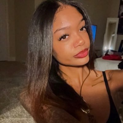 slimmm_bb's profile picture. IG : navaeyeh🦒 | ♎︎ | 🌈