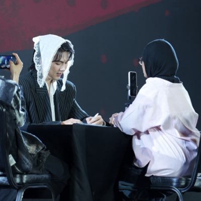 totallynotwoody's profile picture. yapping acc | multi fandom