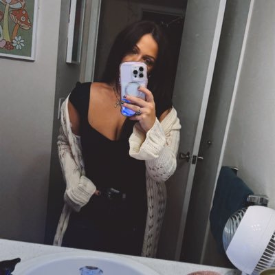 SkylarPontello's profile picture. 📍MI