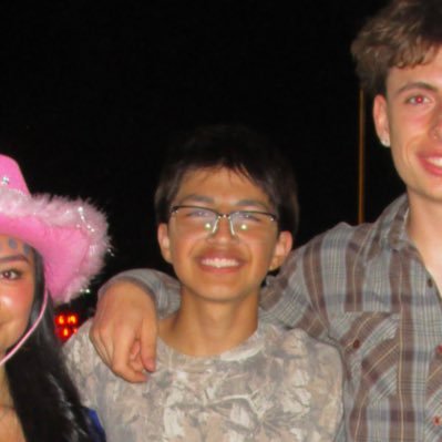 eyawnv's profile picture. ✞ • cali • krithiks a dirty slut