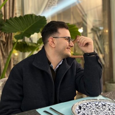 alirezatnezhad_'s profile picture. بودنش هنوز توجیه نشده | سوژه ما، درگیر عوارض جانبی برند و بازاریابی محتوایی‌ست.