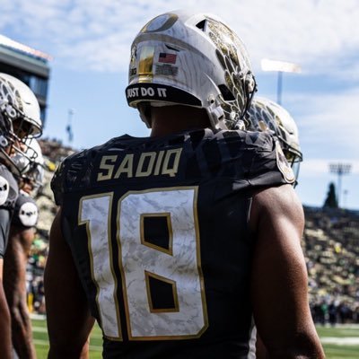 Chxlqed's profile picture. 