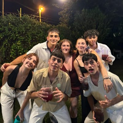 mrochhi's profile picture. 