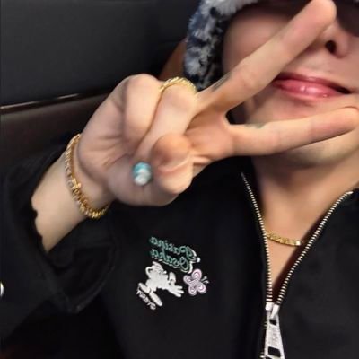 Geeminhee's profile picture. ✨️ fanacc ✨️ You're my best friend for the rest of my life 💜 ||
My life without you is a misery 🧡 || Golden days are still alive 💛💫