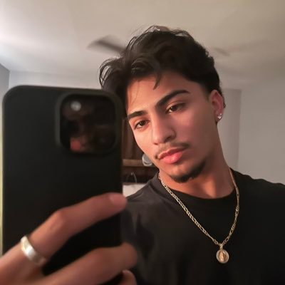 bmontano1117's profile picture. Beep 🦋