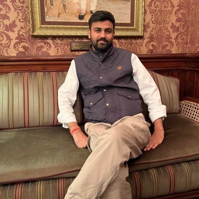 aksh_jethliya's profile picture. STUDENT | HINDU COLLEGE’20 | PUBLIC POLICY| GOVERNANCE |MANUFACTURING | Likes are mostly bookmarks |