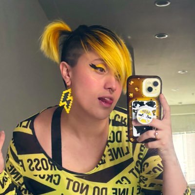 ZAPgetCHU's profile picture. ⚡️Electric Gym Leader 🇮🇳⚡️Streamer/Cosplayer/Artist/Commentator⚡️Absa/Ekko/Vi⚡️AuDHD⚡️💛⭐️@Spac3_Man_⭐️🌱@ZG_Zeldageek123🌱💛