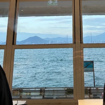 esavior61's profile picture. bali 🌴 alter