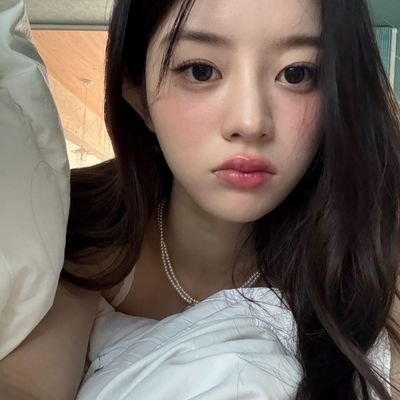 artamosz's profile picture. I wanted so much for magic to be real.