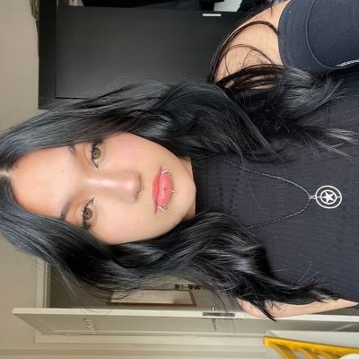 bdallhm76894545's profile picture. JUST BE U🖤💜💜