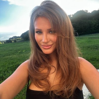 Catherine_La_s's profile picture. ✨Life is like a party the real fun lies in sharing.