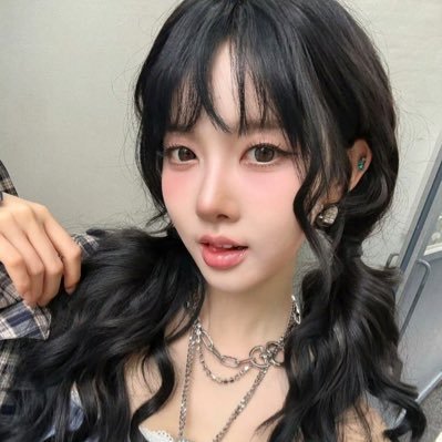 imfloweren's profile picture. 너무 스윗하 예뻐 귀여워❤️