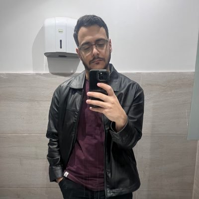 sleepless_ic's profile picture. Software developer. Directed by Kieślowski.