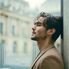 je612340's profile picture. Financial analyst｜Experienced in analyzing market trends and forecasting｜Advocate for informed investing