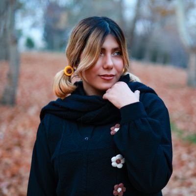 itsweird_ow's profile picture. MA in Economy of culture and Art