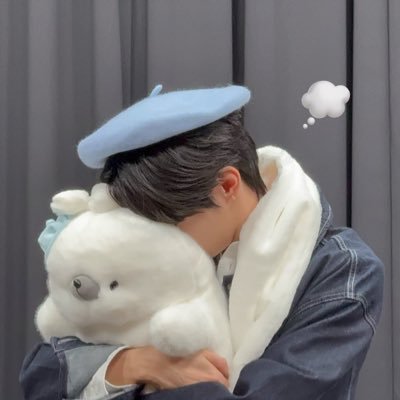 liyuuuu0102uu's profile picture. 