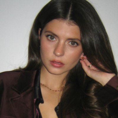 helenaintro's profile picture. reluctant hockey fan