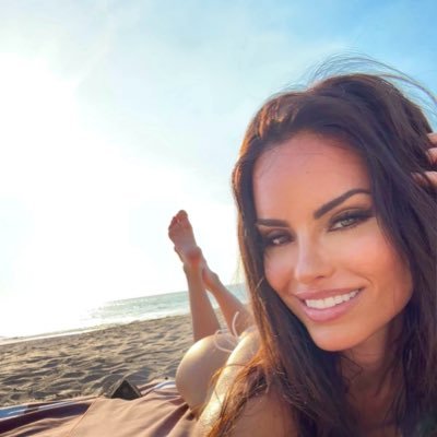 Fitness_mom_my's profile picture. Love my fans ❤️.                                                         Be Kind 🌱