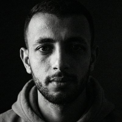 luayj9's profile picture. 