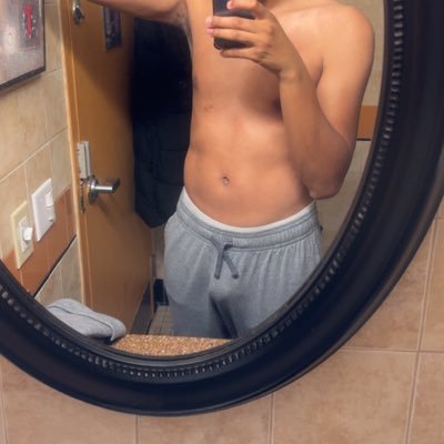 Zabrian24's profile picture. No Content=No entry 🚫 🔞#gay #top follow and repost