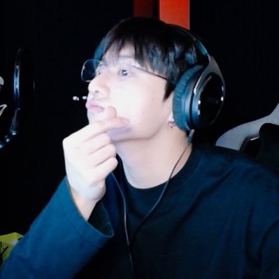 stillwithris_'s profile picture. bangtan.