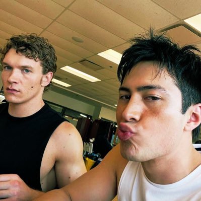 MEOWS4DRM's profile picture. | 19🇨🇦| heated rivalry  | ot5💙💚 @sanjosesharks