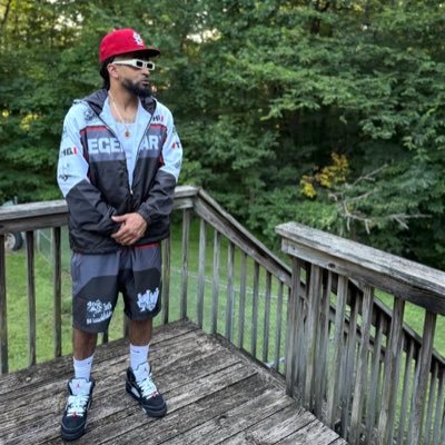 Bottom_Vercetti's profile picture. 