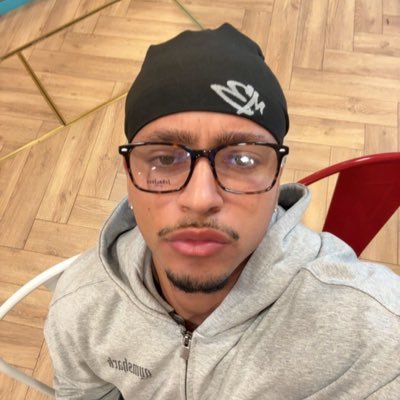 NoahJbb's profile picture. Ce que je peux pas poster ici 👇🏼