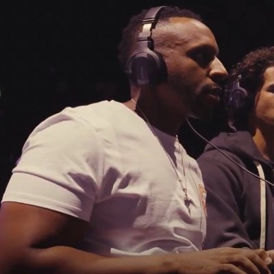 Shidosha's profile picture. Future Polyglot🇺🇸🇩🇪🇨🇴  | Storyteller | #PlayMoreVF

✉️: IAmShidosha@Gmail.com