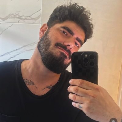 gbrlmachado's profile picture. Club Athletico Paranaense ⚫️🔴 Marketing - Palavras soltas - Músico melancólico - Standup de asilo