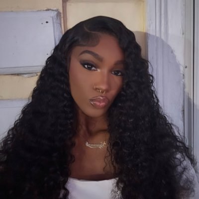 dejjaavuu_'s profile picture. it’s literally my world duh 🎀