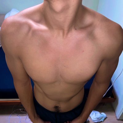 blackcxxjs's profile picture. 非單. 182/75. 台北新北