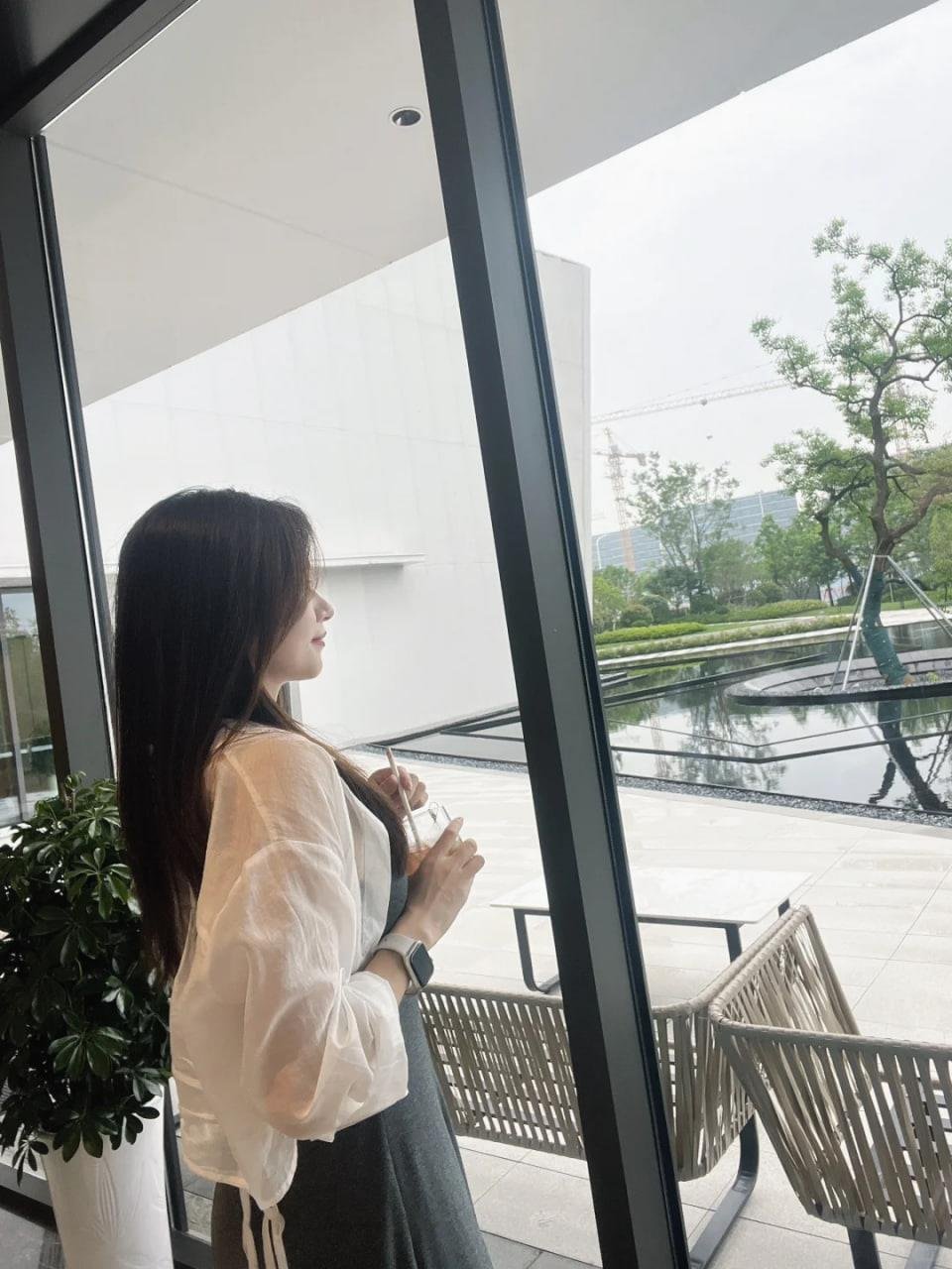 Jillene313940's profile picture. 山林从不向四季起誓，枯荣随缘 🚩 🌸 🔥 🌟