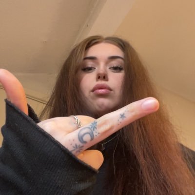 Ccloean's profile picture. 