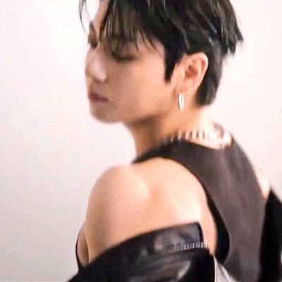 thvtaetaetete's profile picture. #BANGTAN #ARMY | DDAY 270523🇮🇩 | me being the biggest taehyungie & jungkookie enthu🤟🏻