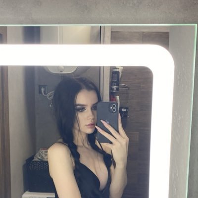 VeronicaSc38295's profile picture. 