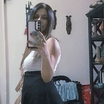 MRadiadora's profile picture. Inversiones inmobiliarias y financieras. 
Sigo ideas, no personas
Parte de la hermosa comunidad de @FinanzasCash