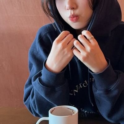 Soft_eeva's profile picture. Romantic listern