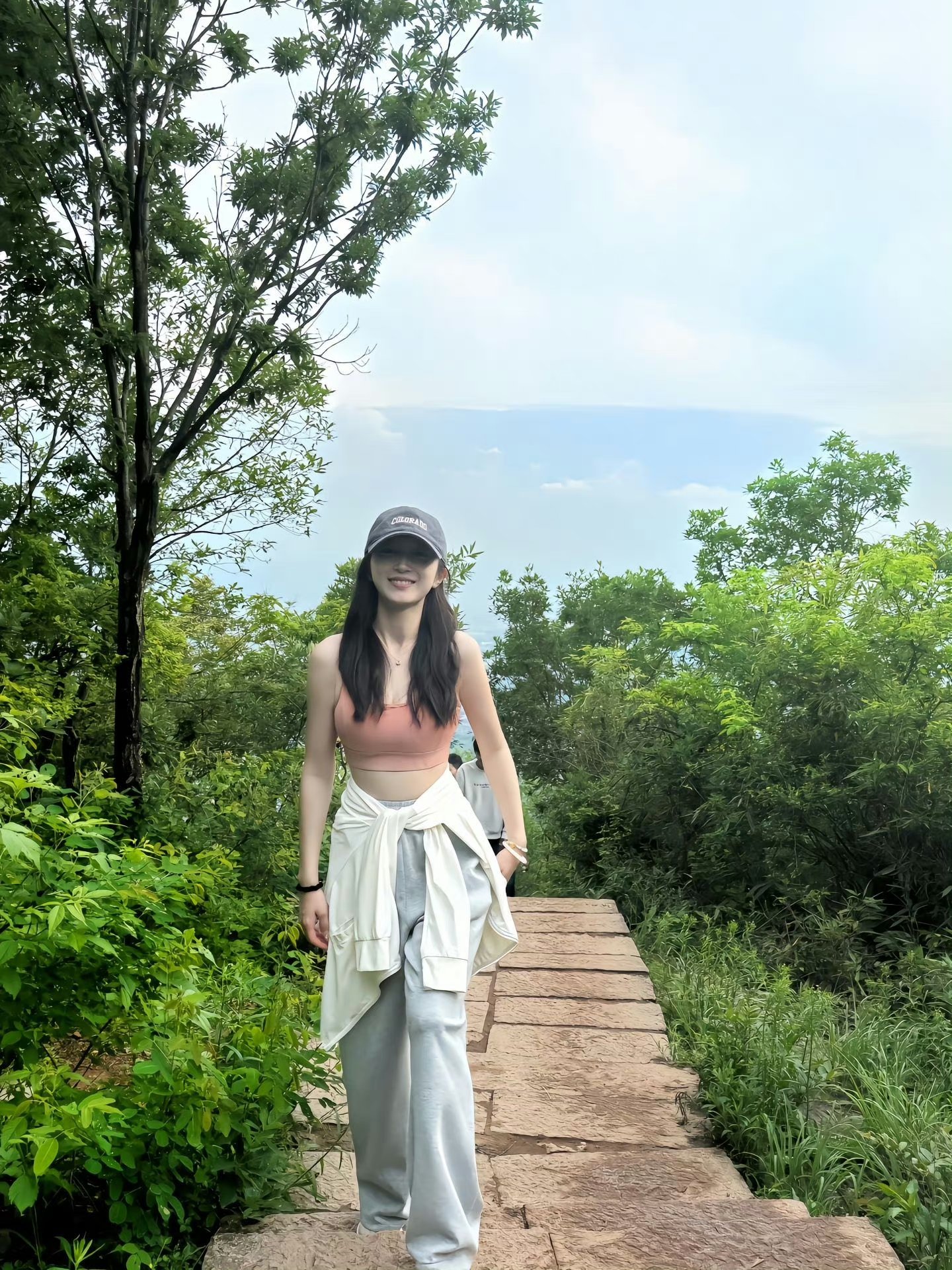 CarmineCou23713's profile picture. I'm a beautiful single woman and I'd like to get to know some charming American men