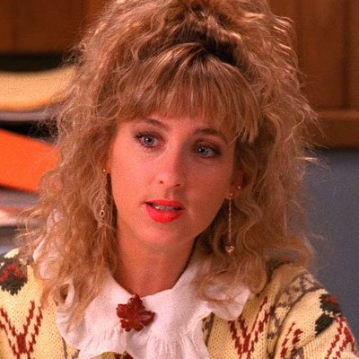 Rijndaelfan's profile picture. 19 year old transsexual she/her
cr: Trotsky: A Biography