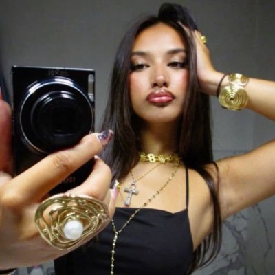 lsrarajj's profile picture. Alanis Guillen Caratella