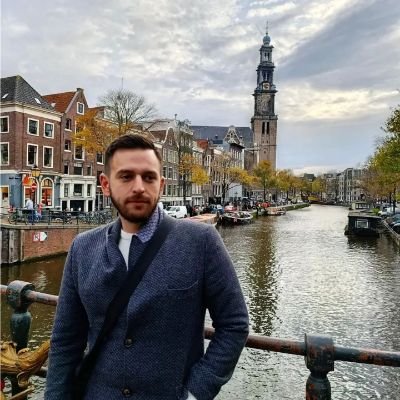 xariskat's profile picture. Storekeeper