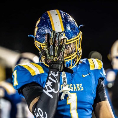 Jordan_fox6's profile picture. 6’1 215 Class of 2026 |Crisp County High school| 4.0 gpa |ILB| |Beta Club Member| +1(229-712-0337) Gmail: jordanfoxbeast13@gmail.com